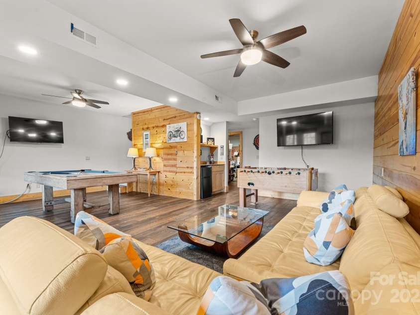 651 Hidden Acres Trail, Franklin, NC 28734.  MLS# CAR4333239, YatesRealty ID 4725. 