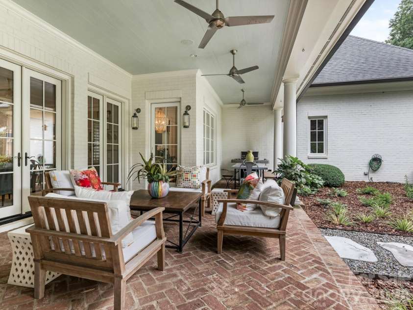 2946 Wheelock Road, Charlotte, NC 28211.  MLS# CAR4386105, YatesRealty ID 47250. Covered Terrace