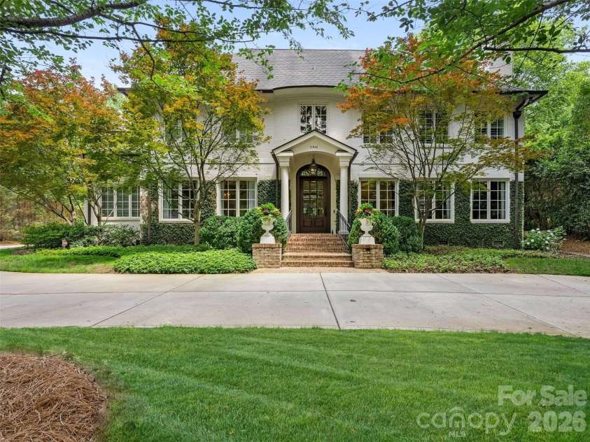 2946 Wheelock Road, Charlotte, NC 28211.  MLS# CAR4386105, YatesRealty ID 47250. Front Exterior