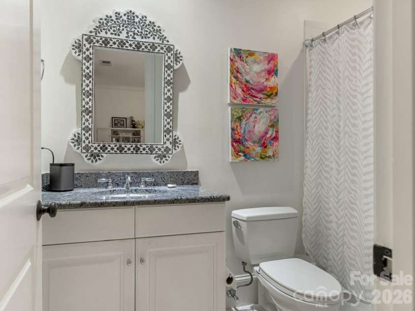 2946 Wheelock Road, Charlotte, NC 28211.  MLS# CAR4386105, YatesRealty ID 47250. Full Bath 4