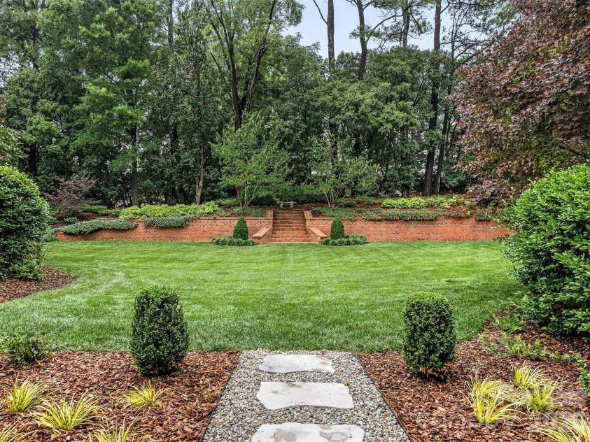 2946 Wheelock Road, Charlotte, NC 28211.  MLS# CAR4386105, YatesRealty ID 47250. Rear Lawn