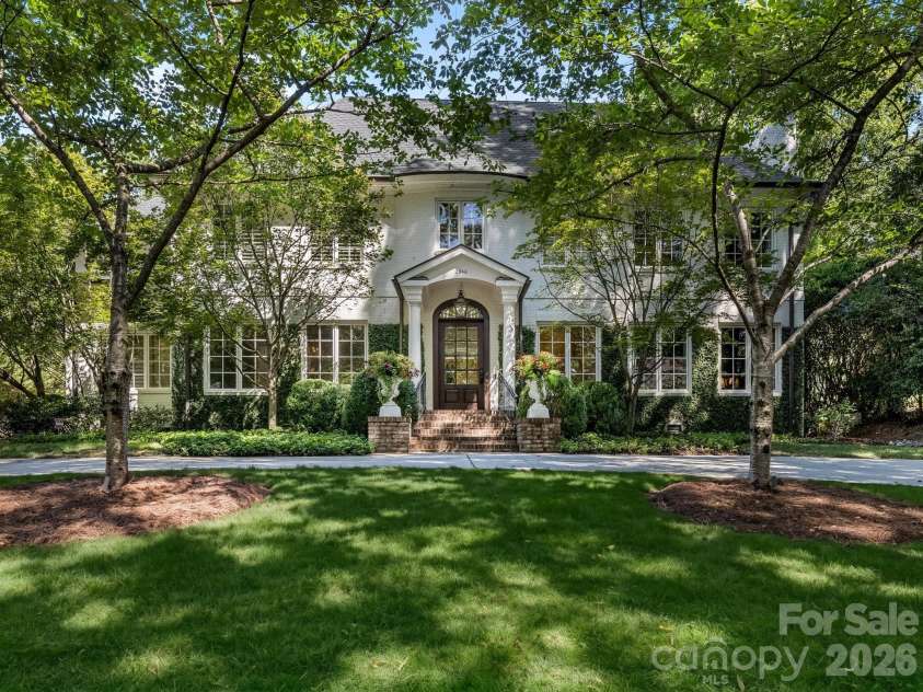 2946 Wheelock Road, Charlotte, NC 28211.  MLS# CAR4422920, YatesRealty ID 47250. 2946 Wheelock Road