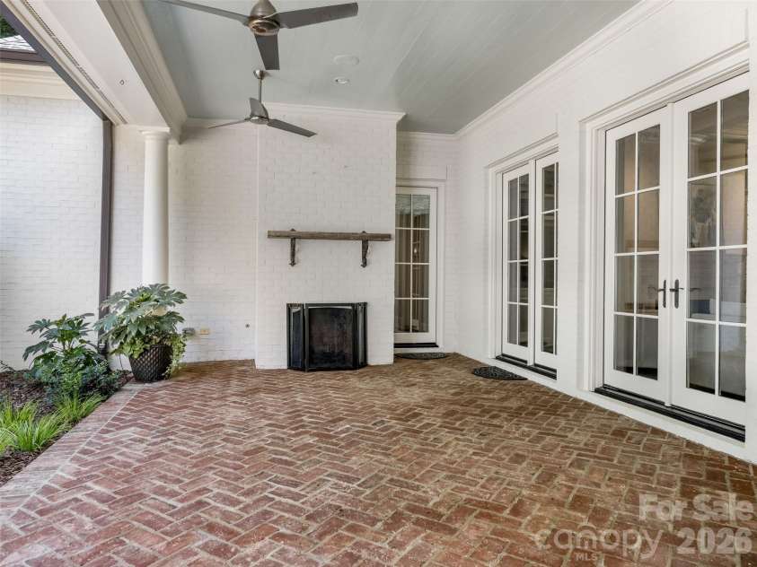 2946 Wheelock Road, Charlotte, NC 28211.  MLS# CAR4422920, YatesRealty ID 47250. Covered Terrace