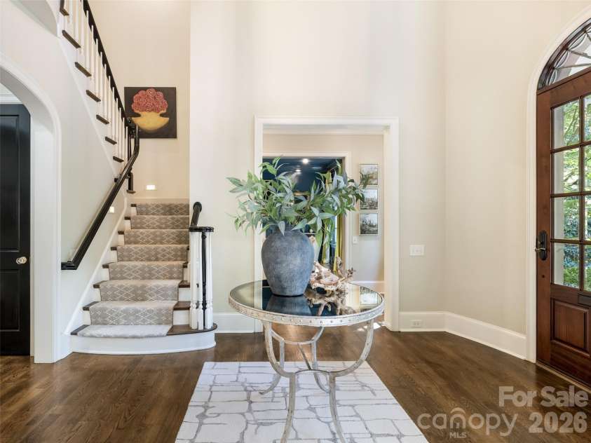 2946 Wheelock Road, Charlotte, NC 28211.  MLS# CAR4422920, YatesRealty ID 47250. Foyer
