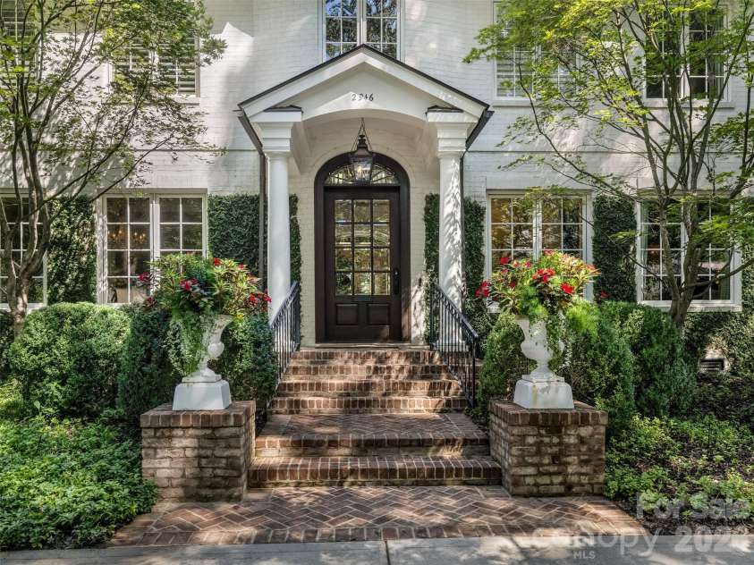 2946 Wheelock Road, Charlotte, NC 28211.  MLS# CAR4422920, YatesRealty ID 47250. Front Entrance