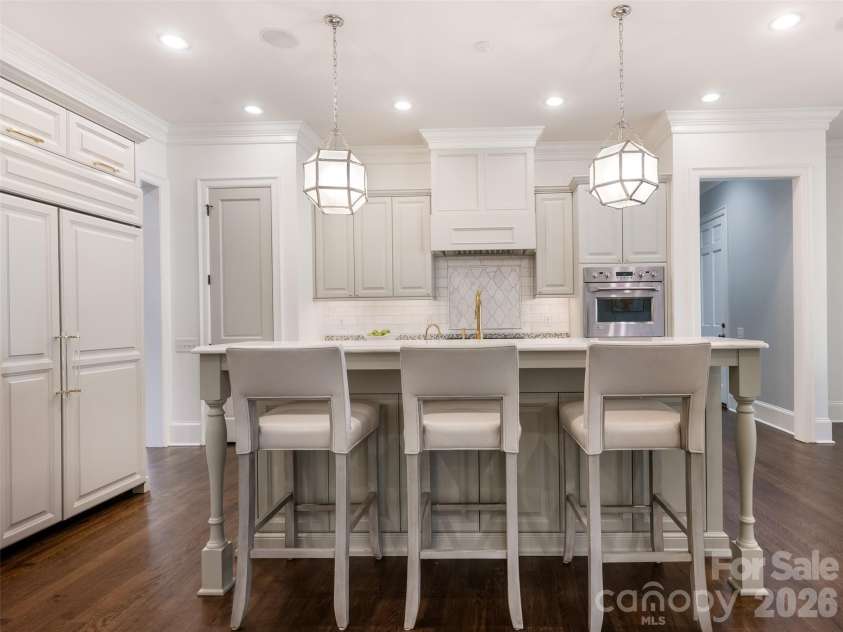 2946 Wheelock Road, Charlotte, NC 28211.  MLS# CAR4422920, YatesRealty ID 47250. Kitchen