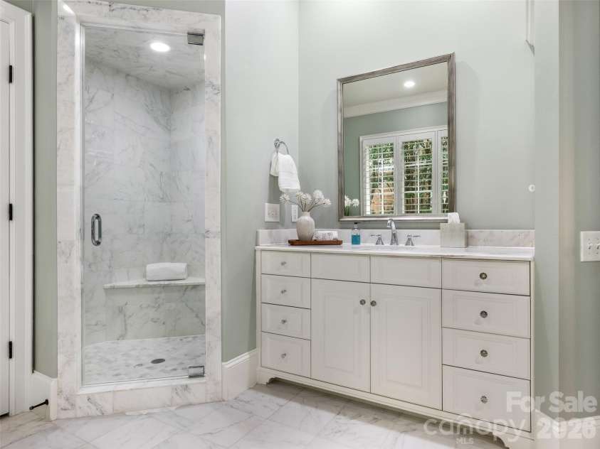 2946 Wheelock Road, Charlotte, NC 28211.  MLS# CAR4422920, YatesRealty ID 47250. Primary Bath