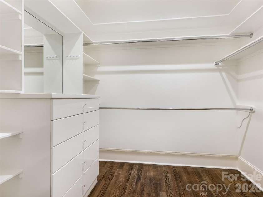 2946 Wheelock Road, Charlotte, NC 28211.  MLS# CAR4422920, YatesRealty ID 47250. Primary Closet