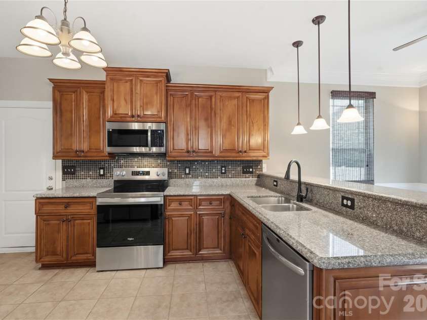 13835 Cedar Pond Circle, Huntersville, NC 28078.  MLS# CAR4415357, YatesRealty ID 47251. 