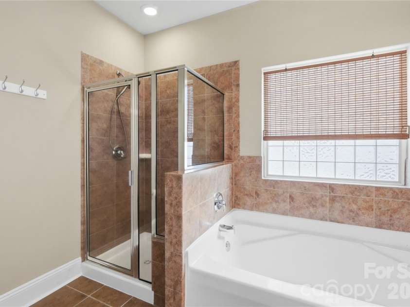 13835 Cedar Pond Circle, Huntersville, NC 28078.  MLS# CAR4415357, YatesRealty ID 47251. 