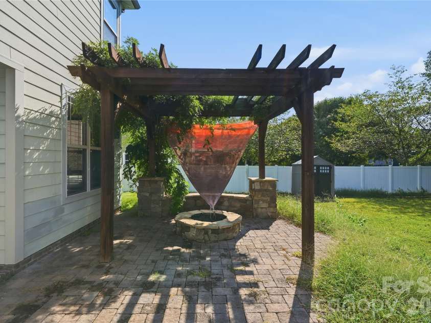 13835 Cedar Pond Circle, Huntersville, NC 28078.  MLS# CAR4415357, YatesRealty ID 47251. 