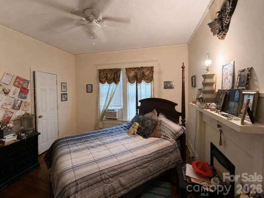 611 Monroe Street, Salisbury, NC 28144.  MLS# CAR4418996, YatesRealty ID 47257. 