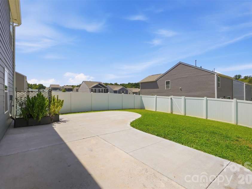 2141 Redstone Drive, York, SC 29745.  MLS# CAR4417435, YatesRealty ID 47258. 