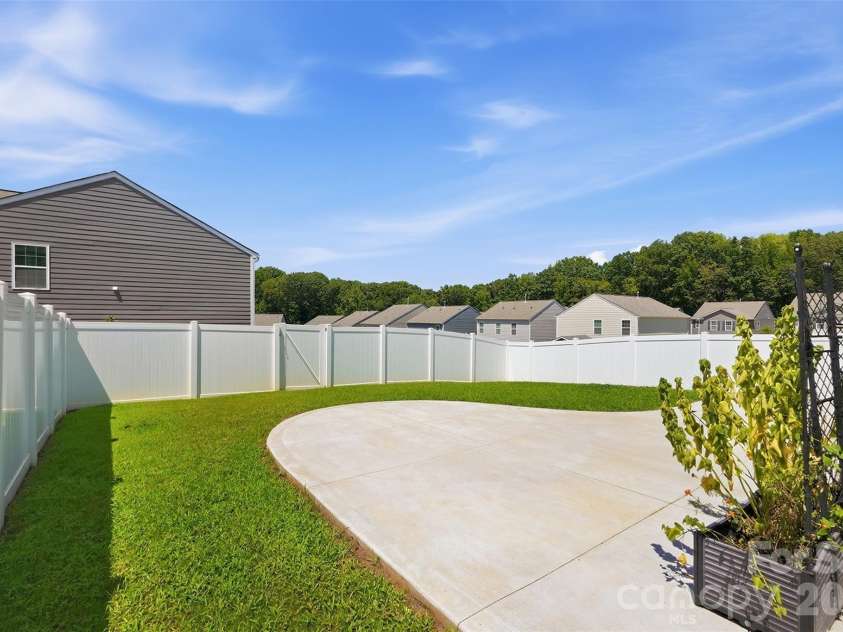 2141 Redstone Drive, York, SC 29745.  MLS# CAR4417435, YatesRealty ID 47258. 