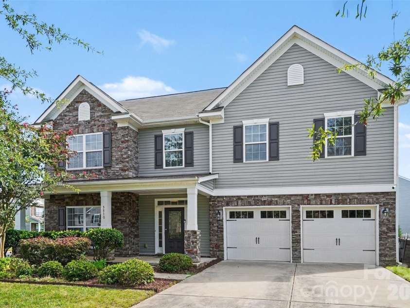 5810 Castlecove Road, Charlotte, NC 28273.  MLS# CAR4403893, YatesRealty ID 47259. 