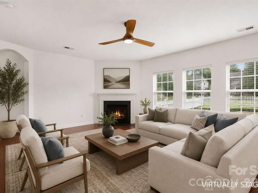 5810 Castlecove Road, Charlotte, NC 28273.  MLS# CAR4403893, YatesRealty ID 47259. 