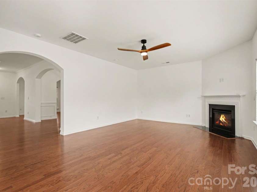 5810 Castlecove Road, Charlotte, NC 28273.  MLS# CAR4403893, YatesRealty ID 47259. 
