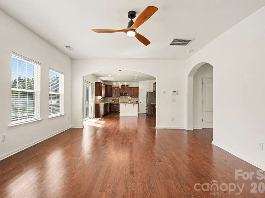 5810 Castlecove Road, Charlotte, NC 28273.  MLS# CAR4403893, YatesRealty ID 47259. 