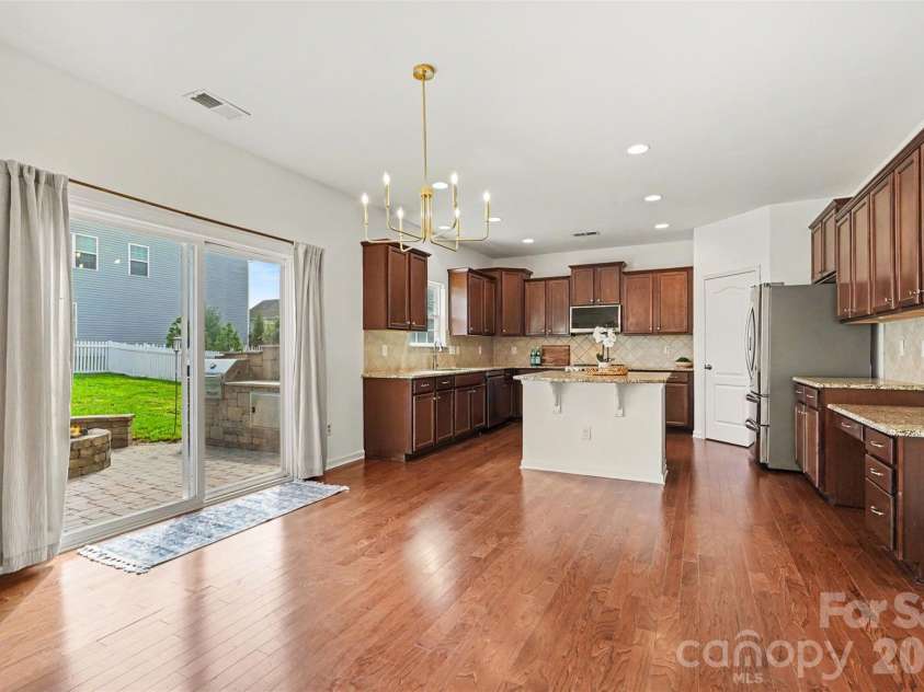 5810 Castlecove Road, Charlotte, NC 28273.  MLS# CAR4403893, YatesRealty ID 47259. 