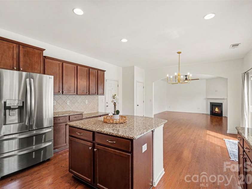 5810 Castlecove Road, Charlotte, NC 28273.  MLS# CAR4403893, YatesRealty ID 47259. 