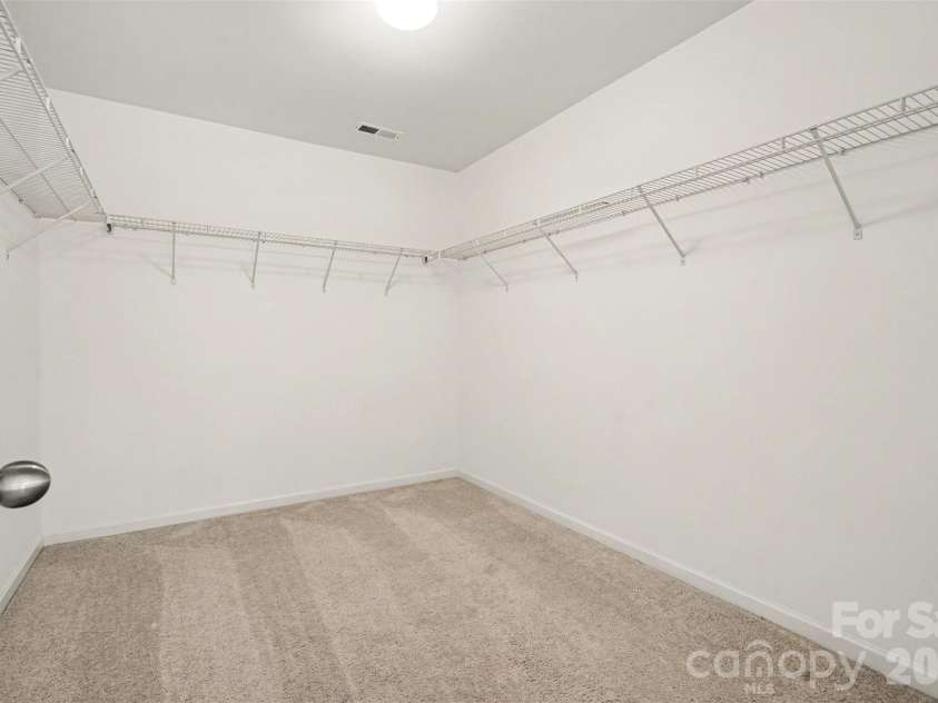5810 Castlecove Road, Charlotte, NC 28273.  MLS# CAR4403893, YatesRealty ID 47259. 