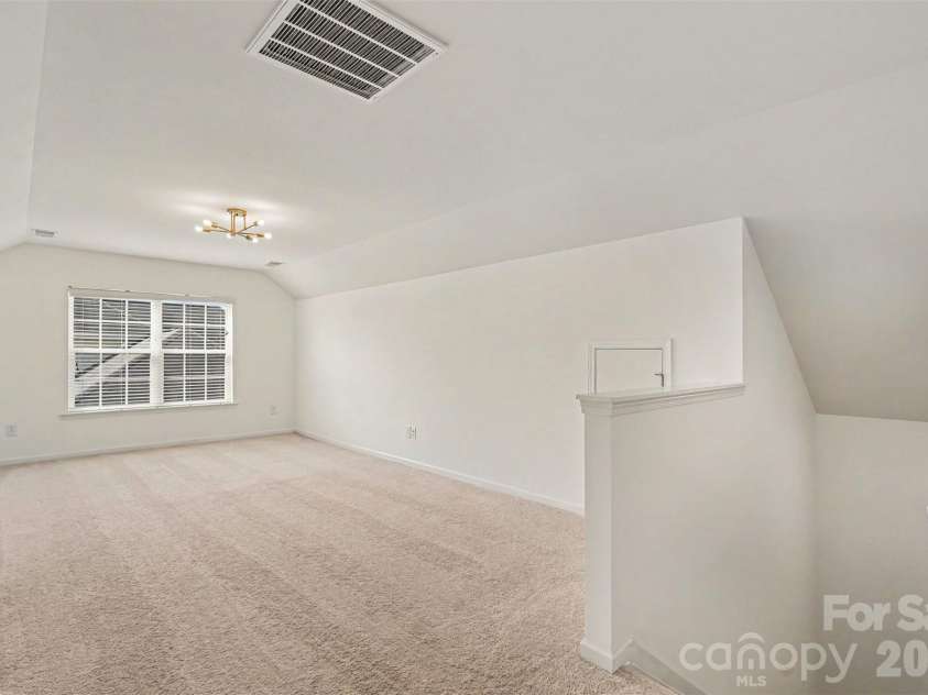5810 Castlecove Road, Charlotte, NC 28273.  MLS# CAR4403893, YatesRealty ID 47259. 
