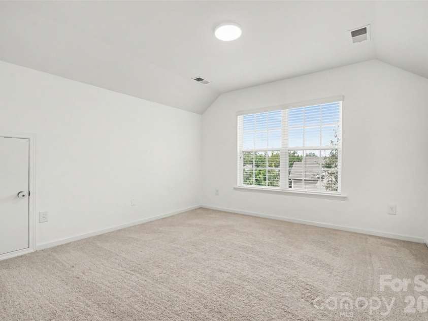 5810 Castlecove Road, Charlotte, NC 28273.  MLS# CAR4403893, YatesRealty ID 47259. 