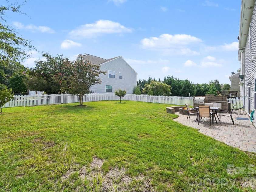 5810 Castlecove Road, Charlotte, NC 28273.  MLS# CAR4403893, YatesRealty ID 47259. 
