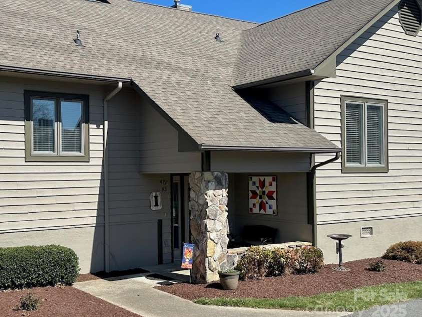 419 Landing Drive, Jefferson, NC 28640.  MLS# CAR4234238, YatesRealty ID 4726. 