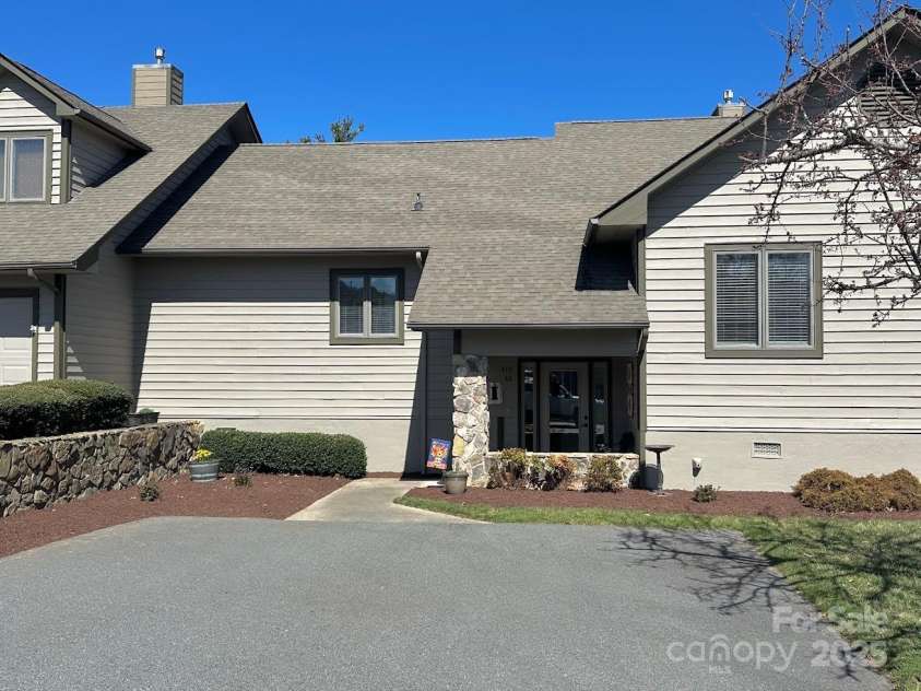 419 Landing Drive, Jefferson, NC 28640.  MLS# CAR4234238, YatesRealty ID 4726. 