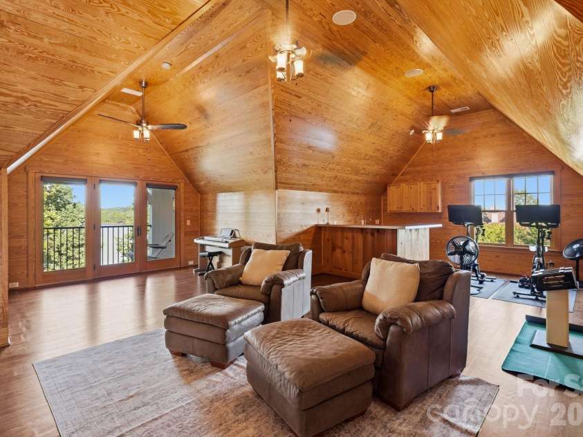 18802 Balmore Pines Lane, Cornelius, NC 28031.  MLS# CAR4415965, YatesRealty ID 47260. 