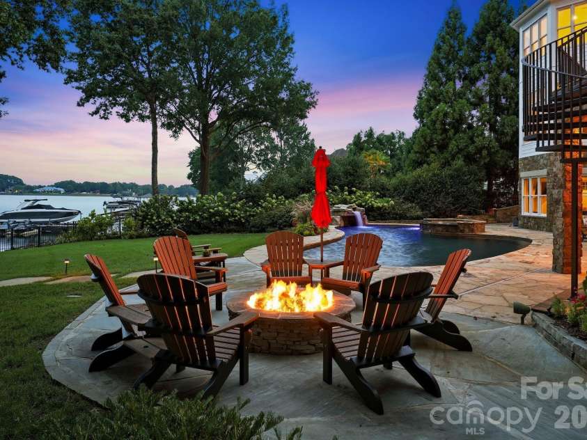 18802 Balmore Pines Lane, Cornelius, NC 28031.  MLS# CAR4415965, YatesRealty ID 47260. 