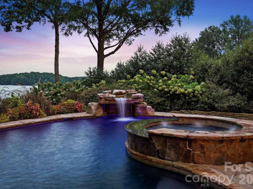 18802 Balmore Pines Lane, Cornelius, NC 28031.  MLS# CAR4415965, YatesRealty ID 47260. 