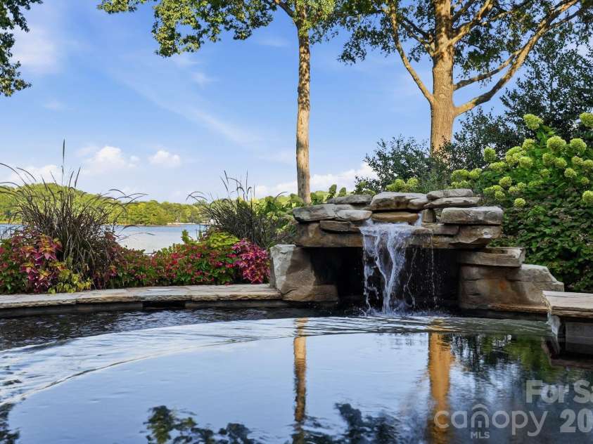 18802 Balmore Pines Lane, Cornelius, NC 28031.  MLS# CAR4415965, YatesRealty ID 47260. 