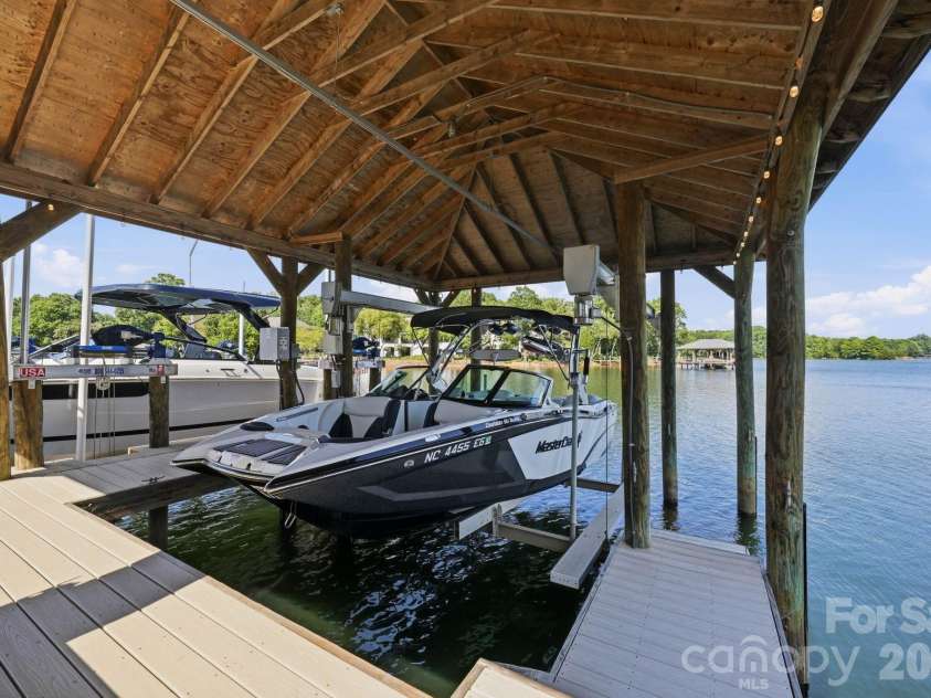 18802 Balmore Pines Lane, Cornelius, NC 28031.  MLS# CAR4415965, YatesRealty ID 47260. 