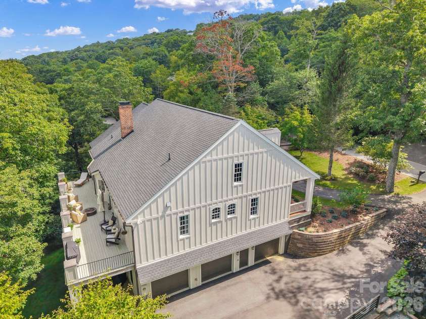 368 Green Hill Woods, Blowing Rock, NC 28605.  MLS# CAR4411772, YatesRealty ID 47263. 