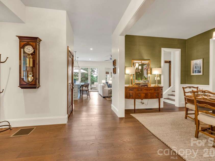368 Green Hill Woods, Blowing Rock, NC 28605.  MLS# CAR4411772, YatesRealty ID 47263. Great flow and layout for entertaining!