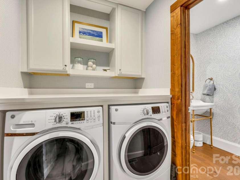 368 Green Hill Woods, Blowing Rock, NC 28605.  MLS# CAR4411772, YatesRealty ID 47263. Main-level laundry (one of two laundry rooms!)