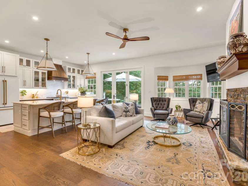 368 Green Hill Woods, Blowing Rock, NC 28605.  MLS# CAR4411772, YatesRealty ID 47263. Open great room & kitchen with deck access
