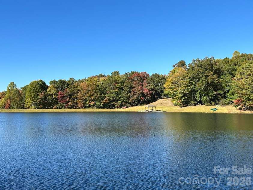 503 Cliff Ridge Drive, Cleveland, SC 29635.  MLS# CAR4418547, YatesRealty ID 47265. Community Lake