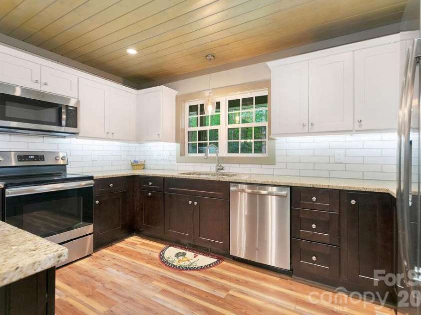 503 Cliff Ridge Drive, Cleveland, SC 29635.  MLS# CAR4418547, YatesRealty ID 47265. Kitchen