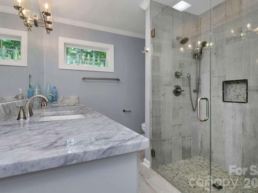 503 Cliff Ridge Drive, Cleveland, SC 29635.  MLS# CAR4418547, YatesRealty ID 47265. Primary Bath