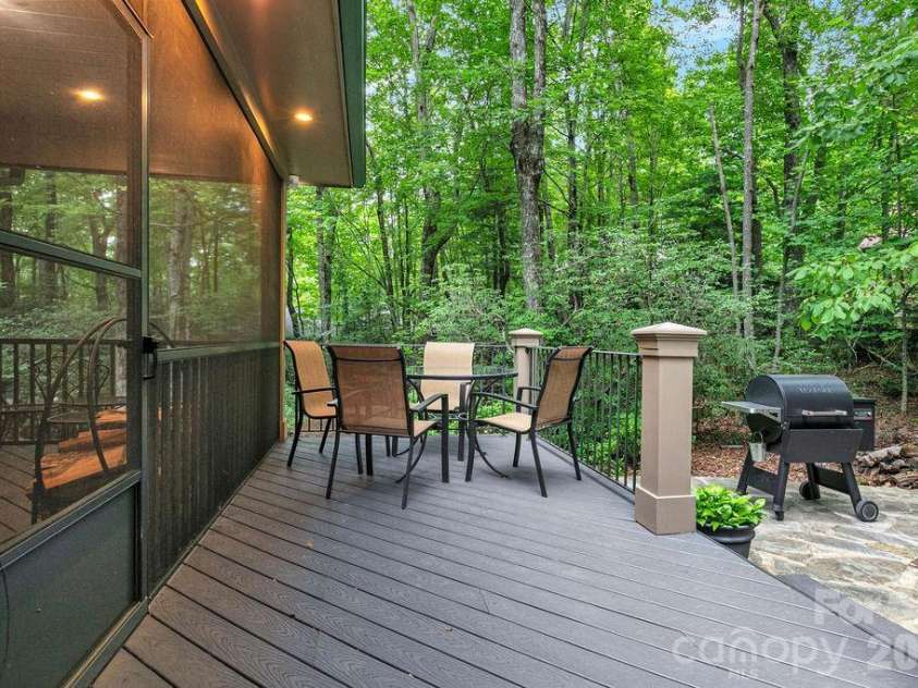 503 Cliff Ridge Drive, Cleveland, SC 29635.  MLS# CAR4418547, YatesRealty ID 47265. Rear Deck