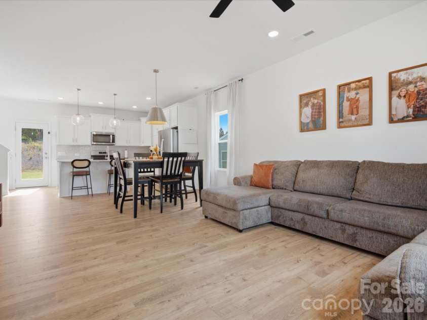 24068 Sailfish Drive, Lancaster, SC 29720.  MLS# CAR4419061, YatesRealty ID 47267. 