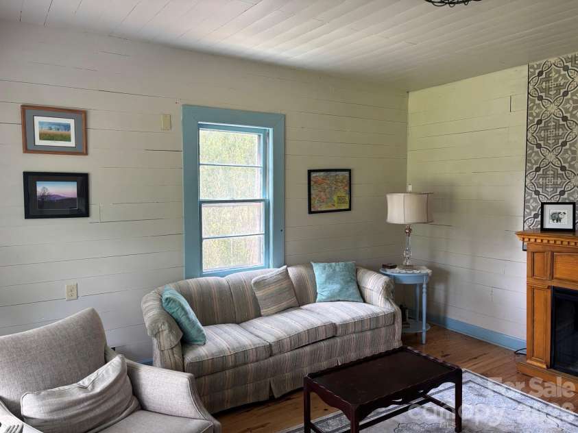 54 Jaimes Lane, Bakersville, NC 28705.  MLS# CAR4418961, YatesRealty ID 47269. 