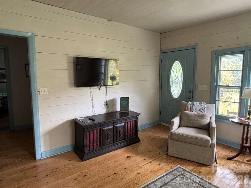 54 Jaimes Lane, Bakersville, NC 28705.  MLS# CAR4418961, YatesRealty ID 47269. 