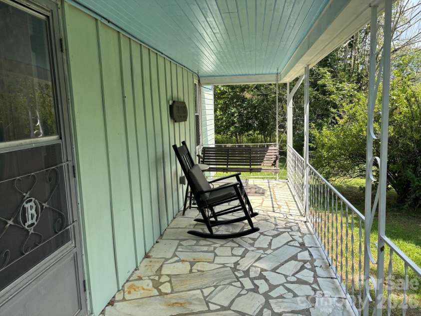 54 Jaimes Lane, Bakersville, NC 28705.  MLS# CAR4418961, YatesRealty ID 47269. 