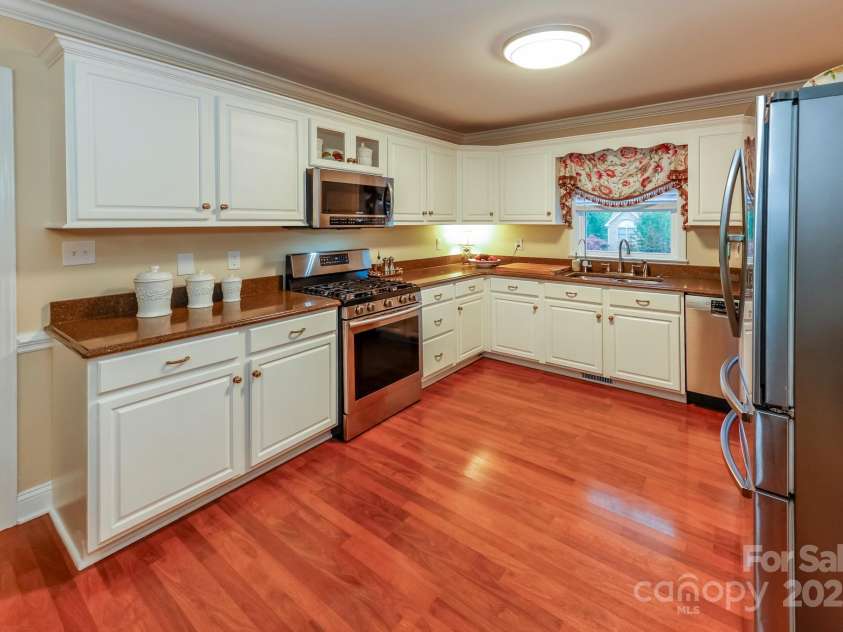 191 Briarwood Drive, Rutherfordton, NC 28139.  MLS# CAR4287792, YatesRealty ID 4727. 