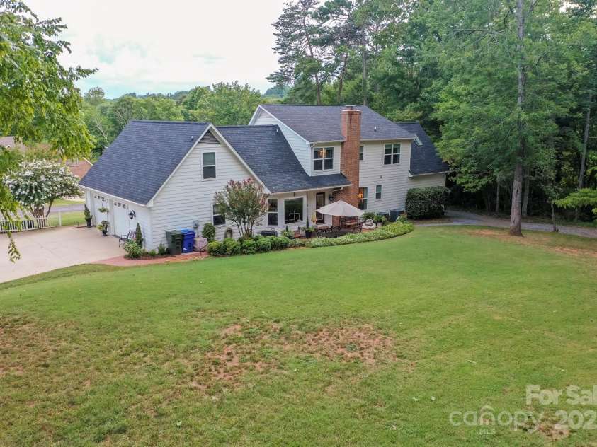191 Briarwood Drive, Rutherfordton, NC 28139.  MLS# CAR4287792, YatesRealty ID 4727. 