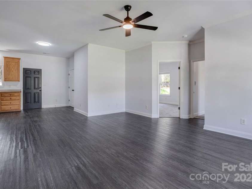 6549 Wesbrook Drive, Charlotte, NC 28214.  MLS# CAR4243608, YatesRealty ID 4727. 